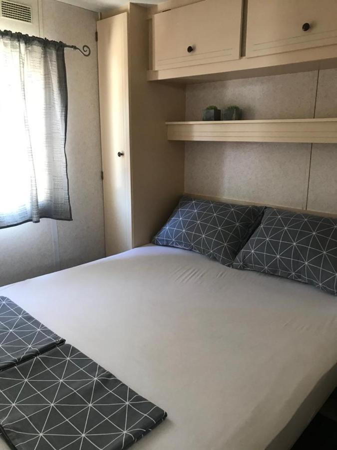Mobile Home Tomic Tisno Exterior photo